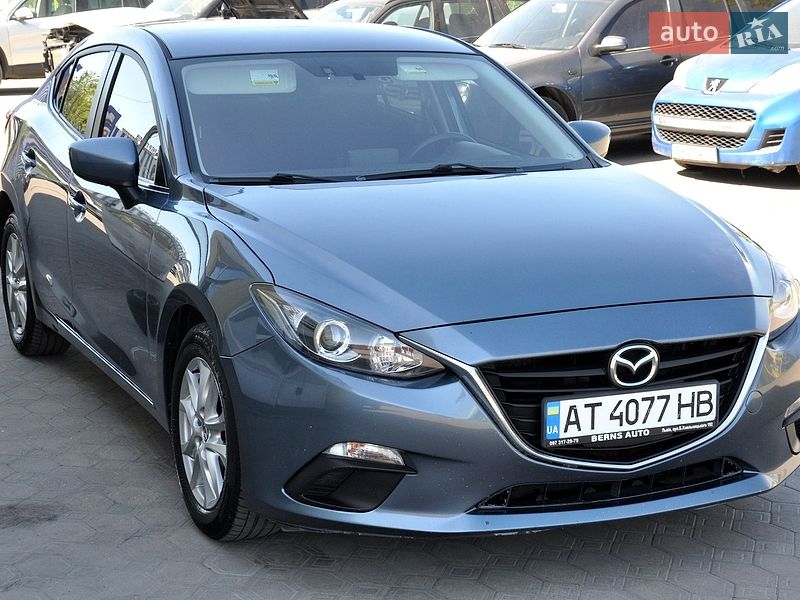 Седан Mazda 3 2016 в Львове