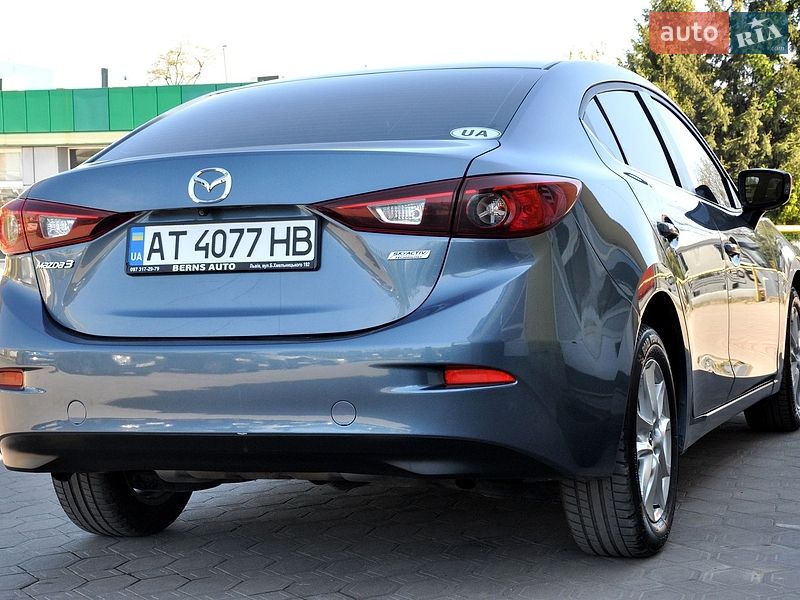 Седан Mazda 3 2016 в Львове
