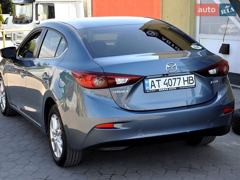 Седан Mazda 3 2016 в Львове