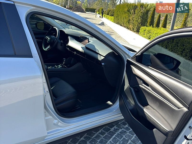 Седан Mazda 3 2025 в Дніпрі