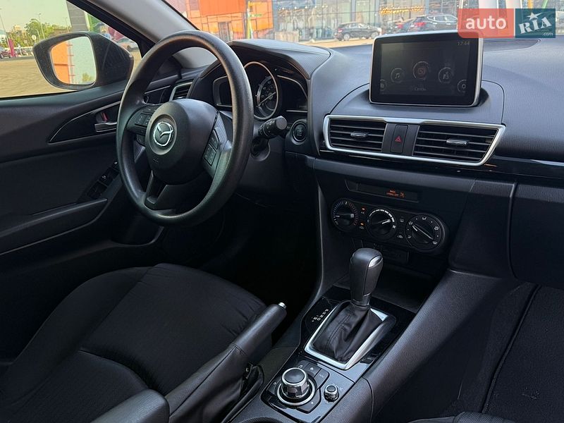 Хэтчбек Mazda 3 2016 в Киеве