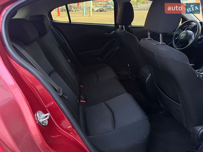 Хэтчбек Mazda 3 2016 в Киеве