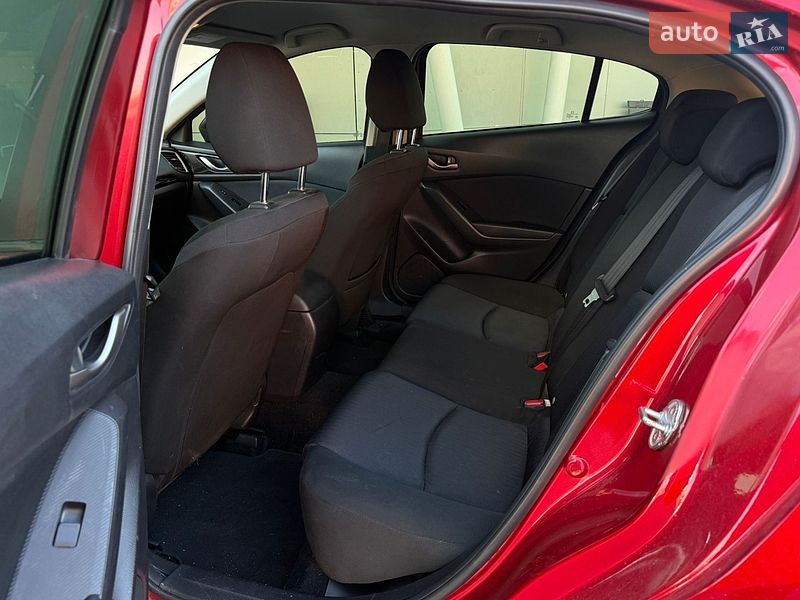 Хэтчбек Mazda 3 2016 в Киеве