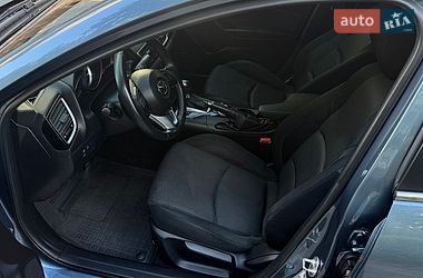 Седан Mazda 3 2016 в Черноморске
