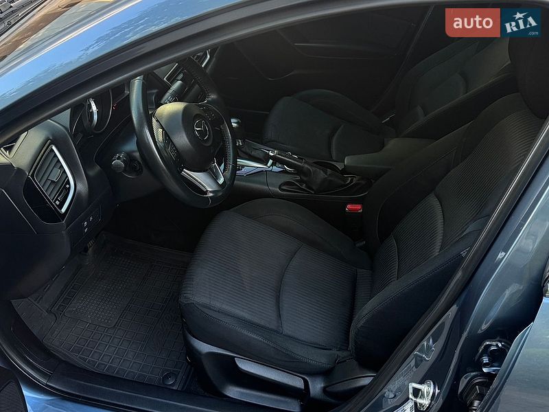 Седан Mazda 3 2016 в Черноморске
