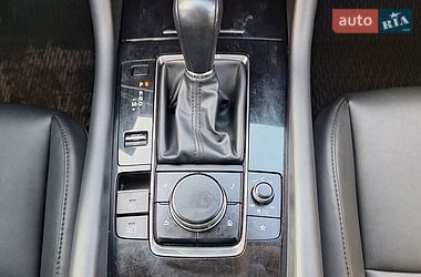 Седан Mazda 3 2019 в Борисполі