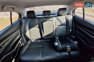 Седан Mazda 3 2019 в Борисполі