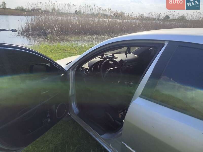 Седан Mazda 3 2004 в Харькове