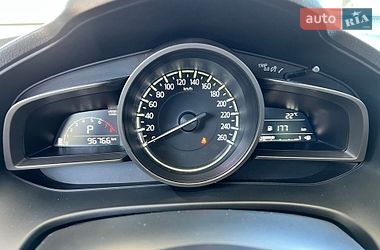 Седан Mazda 3 2017 в Киеве