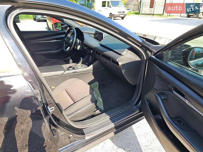 Хэтчбек Mazda 3 2022 в Каменском