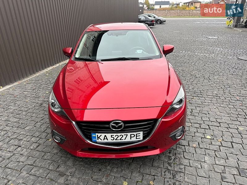 Седан Mazda 3 2016 в Киеве