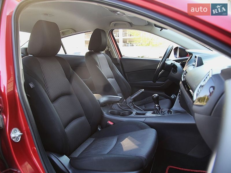 Седан Mazda 3 2015 в Харькове