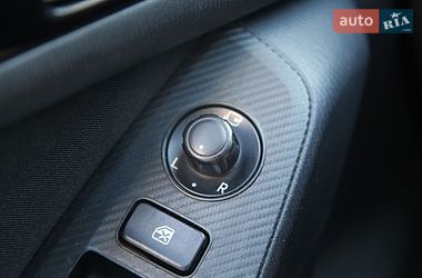 Седан Mazda 3 2015 в Харькове