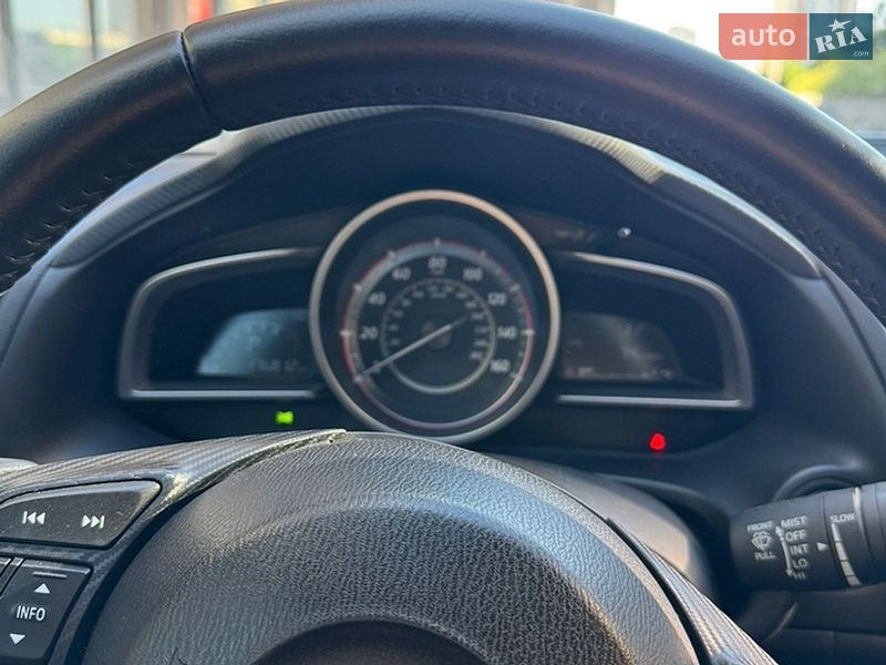 Седан Mazda 3 2016 в Киеве