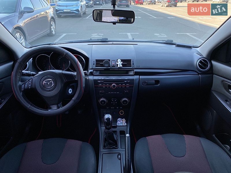 Хэтчбек Mazda 3 2006 в Киеве