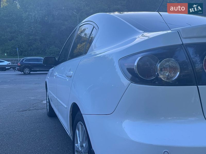 Седан Mazda 3 2008 в Новоселках