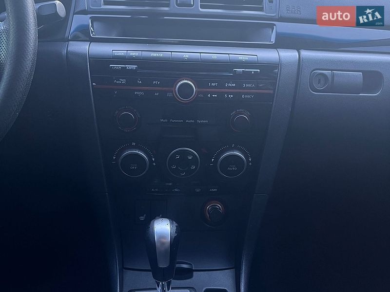 Седан Mazda 3 2008 в Новоселках
