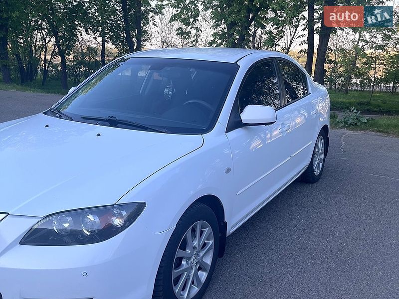 Седан Mazda 3 2008 в Новоселках