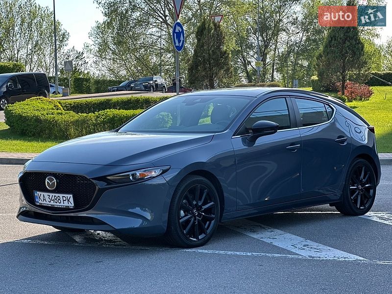 Хэтчбек Mazda 3 2023 в Киеве