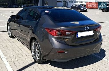 Седан Mazda 3 2015 в Львові