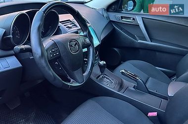 Седан Mazda 3 2012 в Днепре