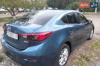 Седан Mazda 3 2017 в Первомайську