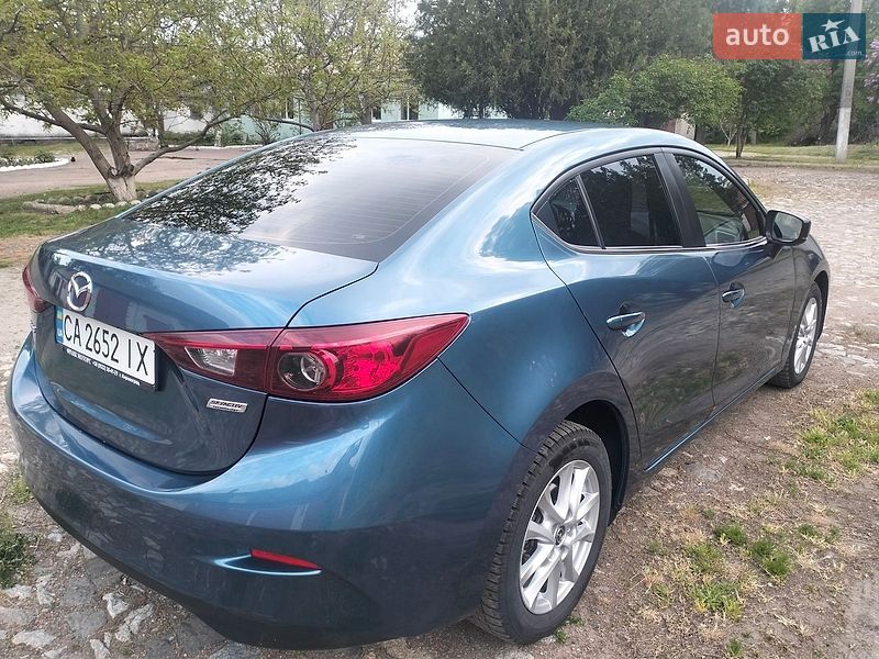 Седан Mazda 3 2017 в Первомайську