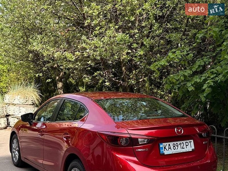 Седан Mazda 3 2015 в Києві