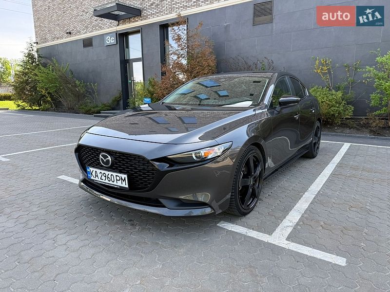 Седан Mazda 3 2021 в Киеве