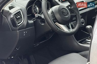 Седан Mazda 3 2015 в Івано-Франківську