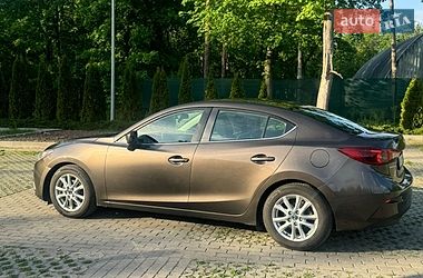 Седан Mazda 3 2015 в Харькове