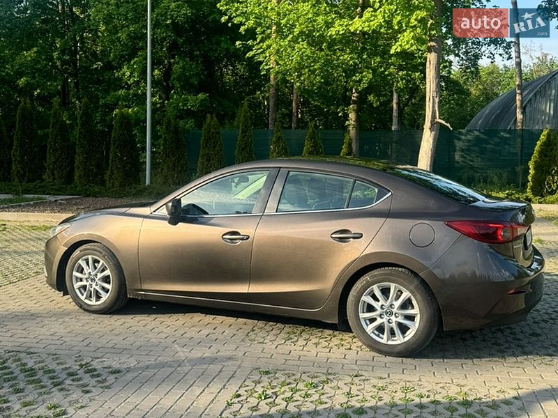 Седан Mazda 3 2015 в Харькове