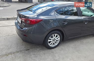 Седан Mazda 3 2016 в Новониколаевке