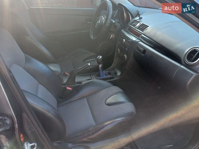 Хэтчбек Mazda 3 2005 в Киеве