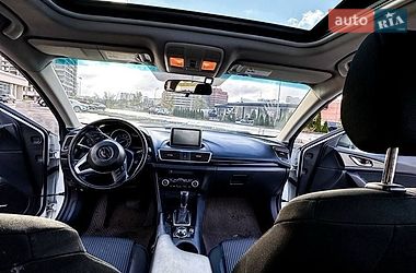 Седан Mazda 3 2014 в Дніпрі