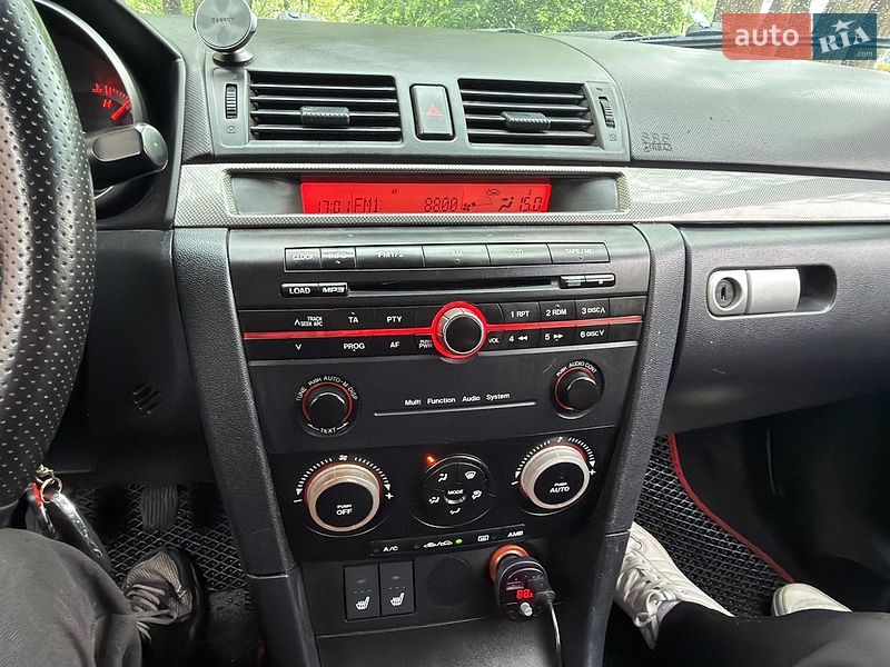 Седан Mazda 3 2004 в Киеве