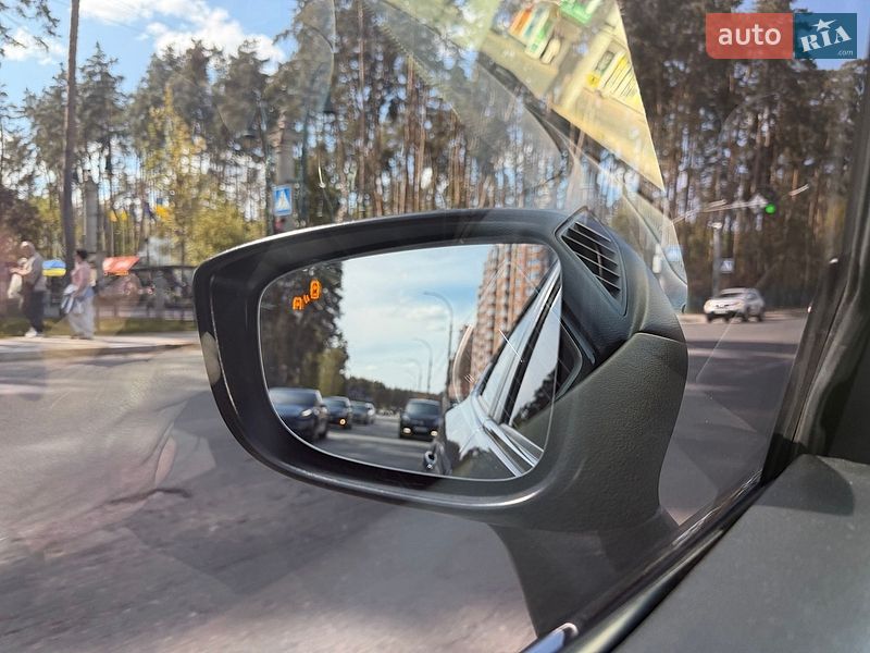 Седан Mazda 3 2016 в Киеве