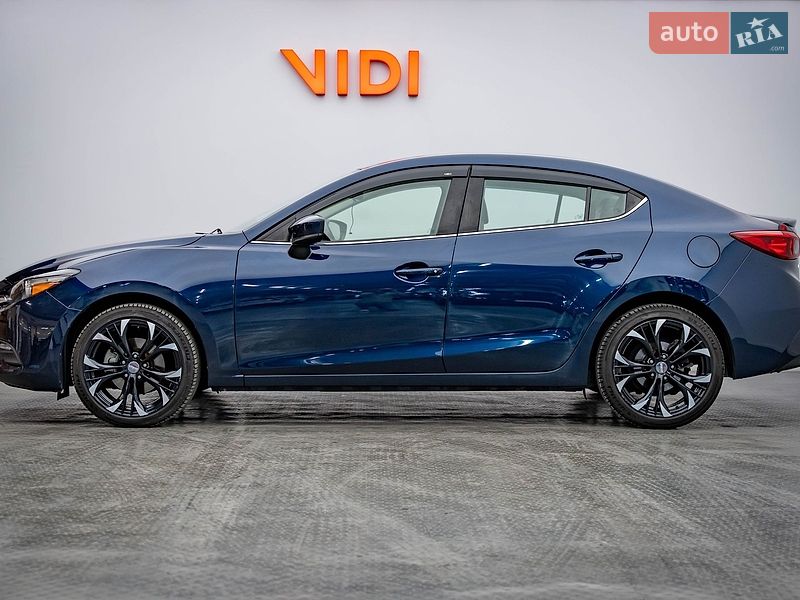 Седан Mazda 3 2018 в Києві