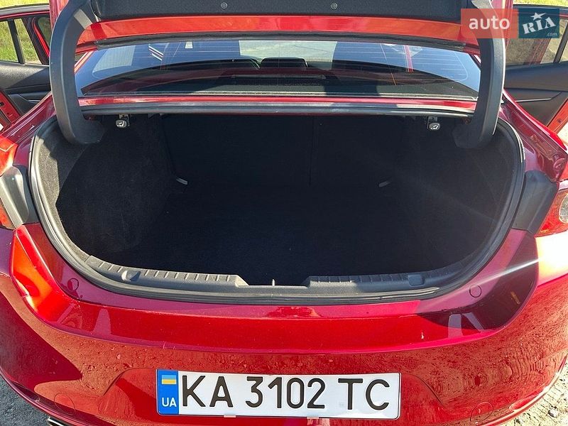 Седан Mazda 3 2021 в Киеве