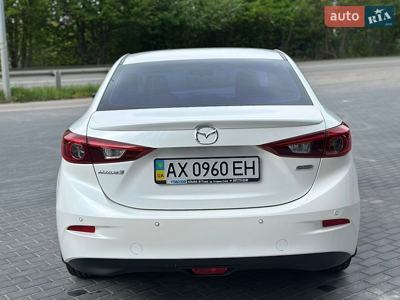 Седан Mazda 3 2015 в Вінниці