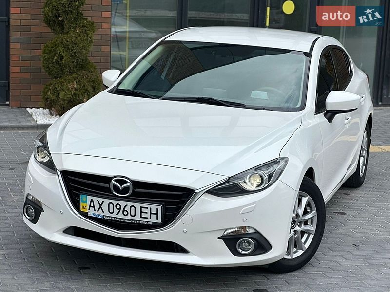 Седан Mazda 3 2015 в Вінниці
