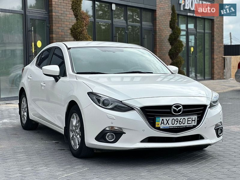 Седан Mazda 3 2015 в Вінниці