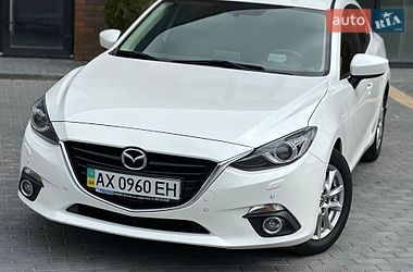 Седан Mazda 3 2015 в Вінниці