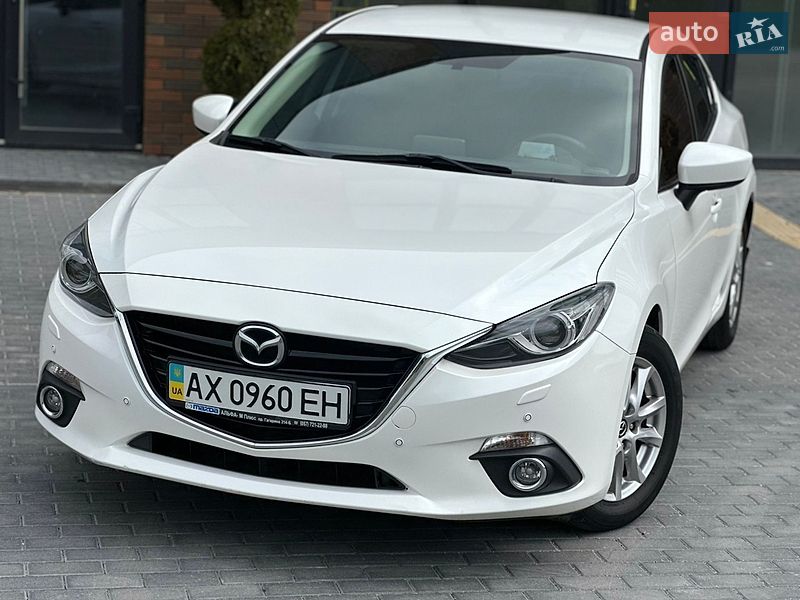 Седан Mazda 3 2015 в Вінниці