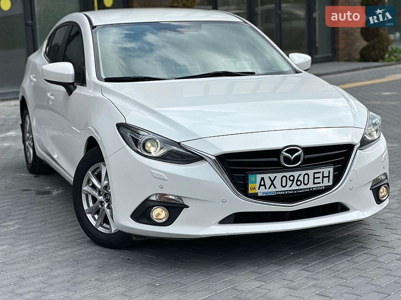Седан Mazda 3 2015 в Вінниці