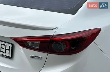 Седан Mazda 3 2015 в Вінниці