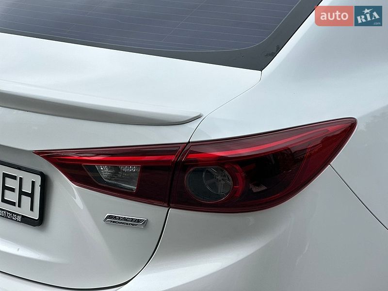 Седан Mazda 3 2015 в Вінниці