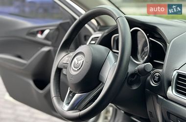 Седан Mazda 3 2015 в Вінниці