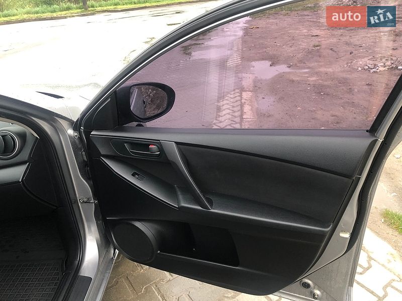 Хетчбек Mazda 3 2010 в Дрогобичі фото 14 Хетчбек Mazda 3 2010 в Дрогобичі