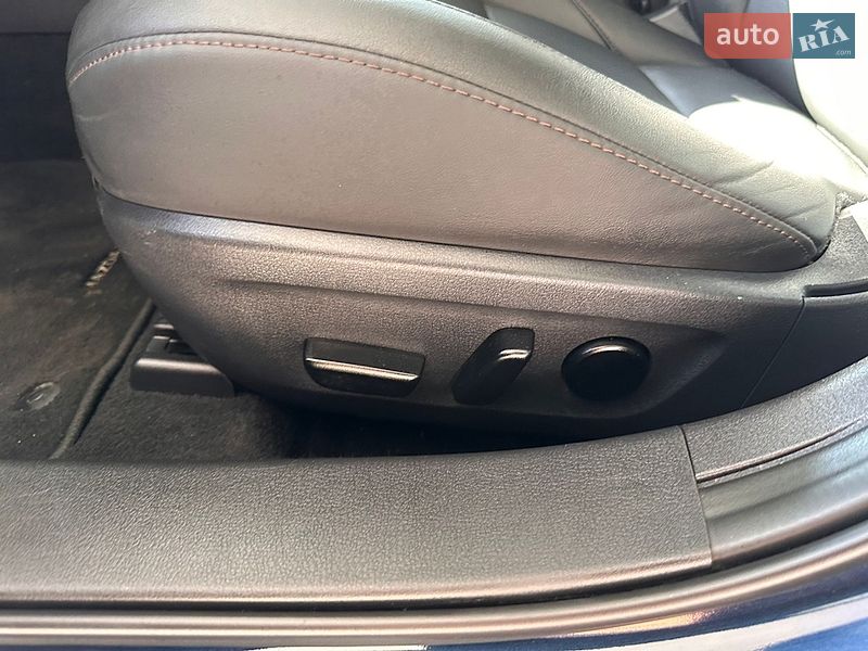 Седан Mazda 3 2021 в Дніпрі